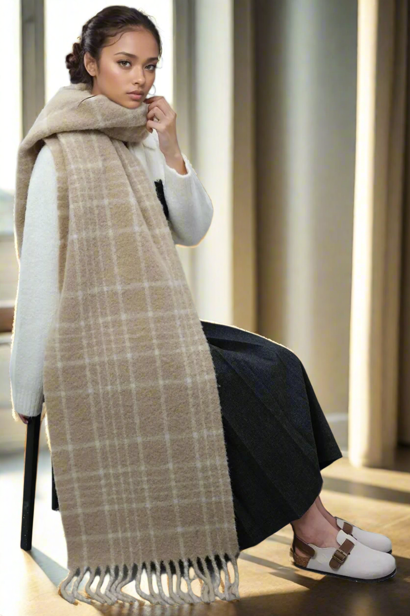 Saint Clarté: Crème Warmth Scarf
